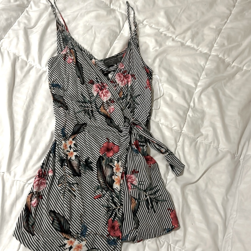 Dress Forum black&white floral romper